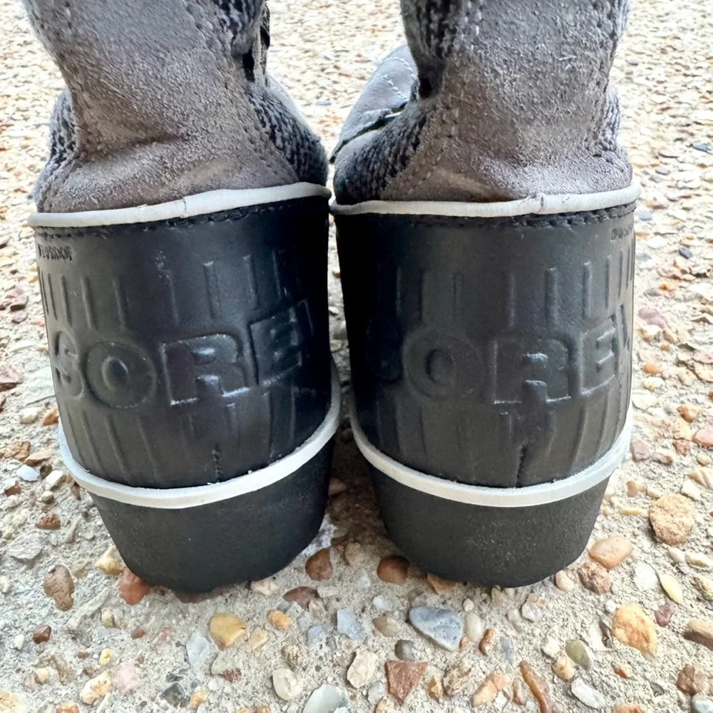 Sorel Joan of Arctic Houndstooth Waterproof Boots Size 7